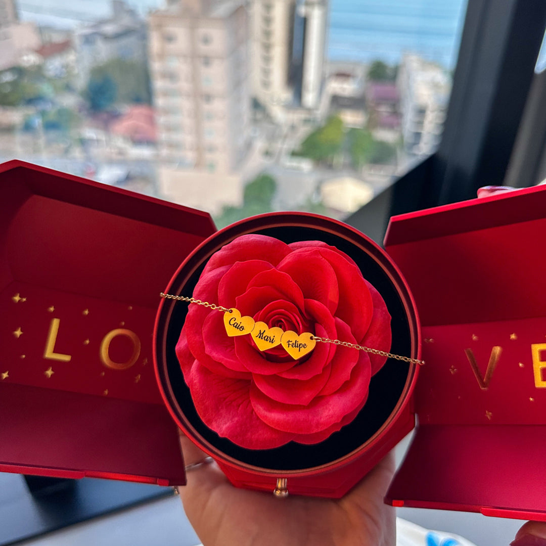Collar de Corazones Personalizados con Nombres